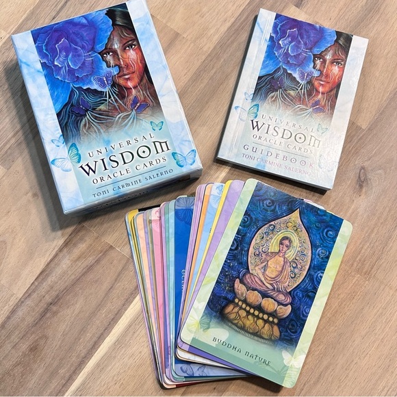 Universal Wisdom Oracle Cards by Toni Carmine Salerno - Picture 2 of 5